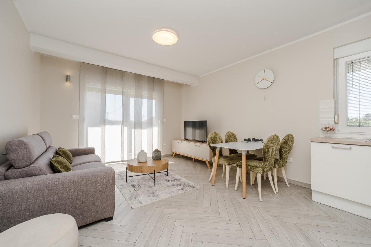 Villa Karla Zara Esterno foto